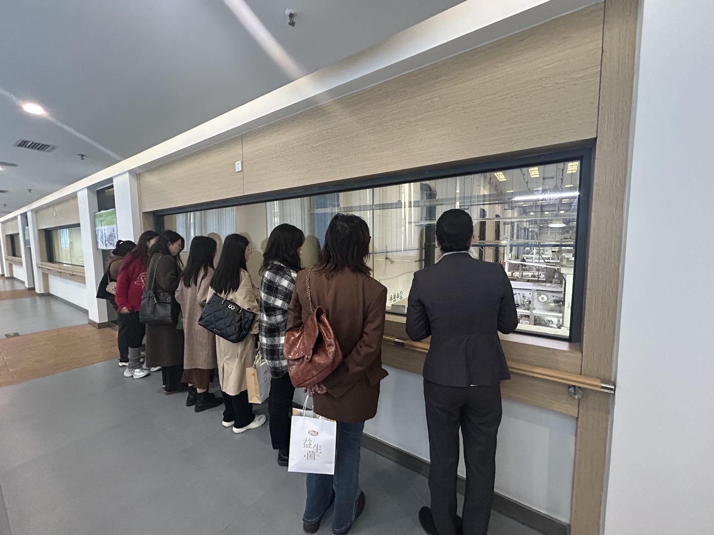 新利体育股份